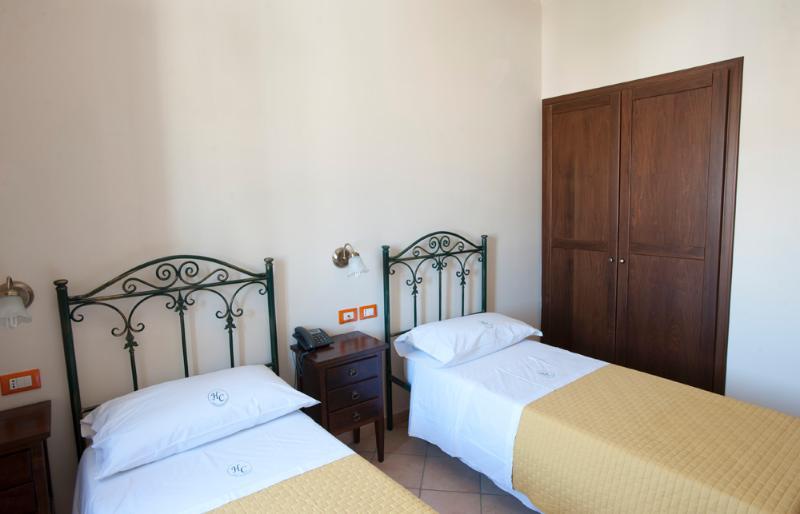 Hotel Columbia Палермо Экстерьер фото