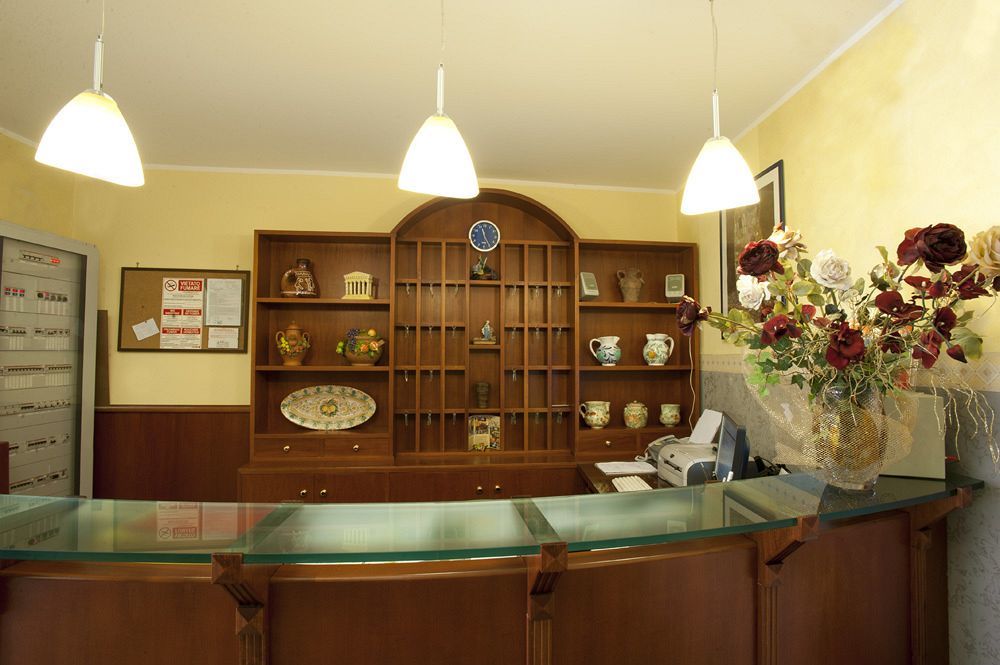 Hotel Columbia Палермо Экстерьер фото
